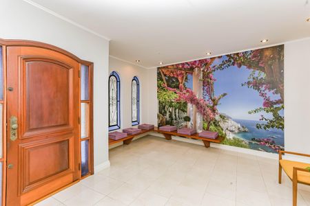 Casa de condomínio à venda com 245m², 4 quartos e 4 vagasSala