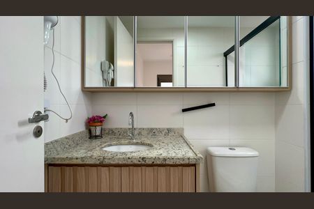 Apartamento para alugar com 25m², 1 quarto e sem vagaBanheiro da Suíte