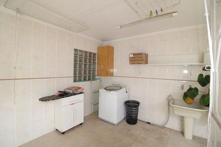 Casa à venda com 292m², 4 quartos e 4 vagasÁrea de Serviço