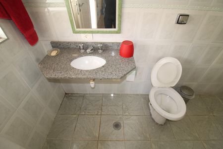 Casa à venda com 292m², 4 quartos e 4 vagasQuarto 4 - Banheiro