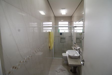 Casa à venda com 292m², 4 quartos e 4 vagasQuarto 1 - Banheiro