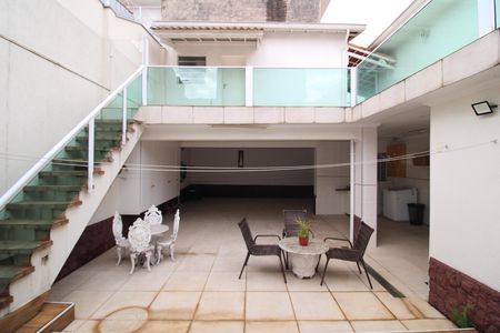 Casa à venda com 292m², 4 quartos e 4 vagasÁrea de Serviço