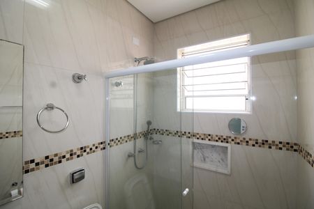 Casa à venda com 292m², 4 quartos e 4 vagasBanheiro