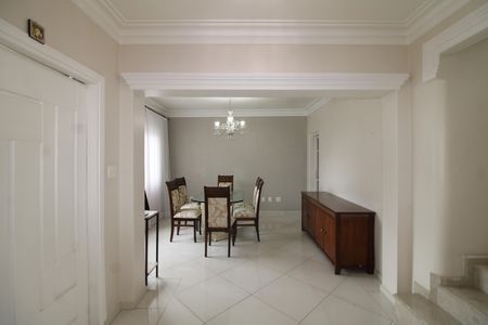 Casa à venda com 292m², 4 quartos e 4 vagasSala de Jantar
