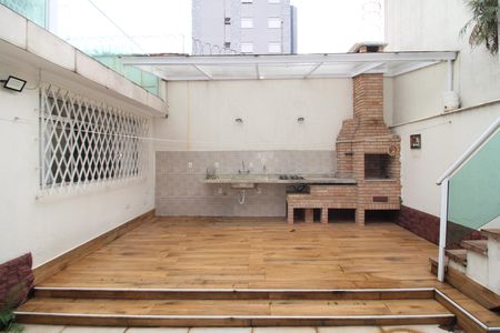 Casa à venda com 292m², 4 quartos e 4 vagasÁrea de Serviço