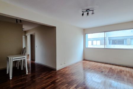 Apartamento para alugar com 74m², 3 quartos e 1 vagaSala