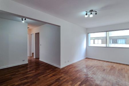Sala de apartamento para alugar com 3 quartos, 74m² em Vila Gumercindo, São Paulo