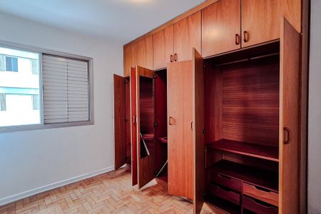 Quarto 2 de apartamento para alugar com 3 quartos, 74m² em Vila Gumercindo, São Paulo