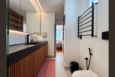 Apartamento para alugar com 70m², 2 quartos e 1 vaga Apartamento para alugar com 70m², 2 quartos e 1 vagaSuite - banheiro