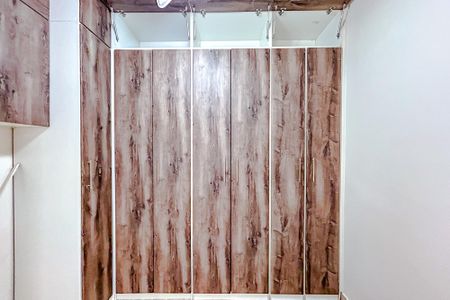 Casa à venda com 150m², 3 quartos e 2 vagasQuarto 2 - Armários