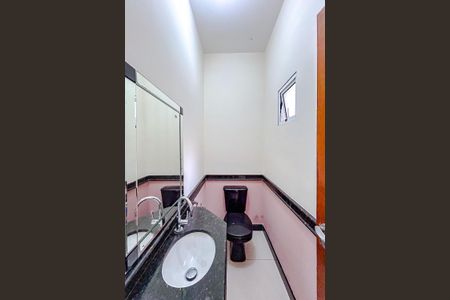 Casa à venda com 150m², 3 quartos e 2 vagasLavabo