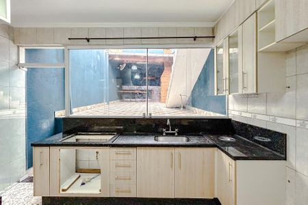 Casa à venda com 150m², 3 quartos e 2 vagasCozinha