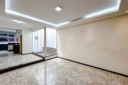 Sala de casa à venda com 3 quartos, 150m² em Vila Matilde, São Paulo