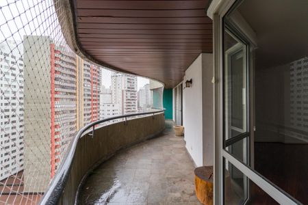 Apartamento para alugar com 160m², 4 quartos e 2 vagas