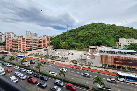 Vista da Sala de apartamento para alugar com 2 quartos, 56m² em Centro, Niterói