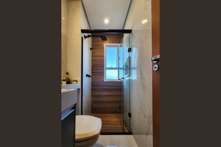 Apartamento à venda com 65m², 2 quartos e 2 vagasBanheiro da Suíte 