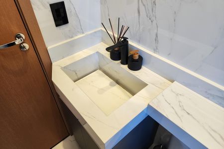 Apartamento à venda com 65m², 2 quartos e 2 vagasBanheiro da Suíte 