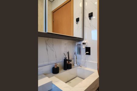 Apartamento à venda com 65m², 2 quartos e 2 vagasBanheiro Social 