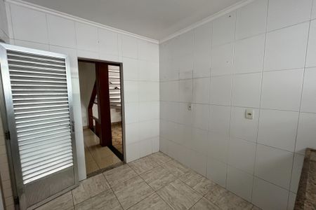 Casa de condomínio à venda com 204m², 3 quartos e 1 vagaCozinha