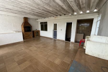 Casa de condomínio à venda com 204m², 3 quartos e 1 vagaTerraço