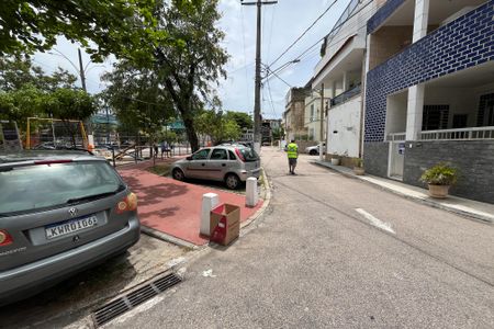 Casa de condomínio à venda com 204m², 3 quartos e 1 vagaVista da rua
