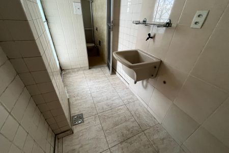 Casa de condomínio à venda com 204m², 3 quartos e 1 vagaArea de serviço