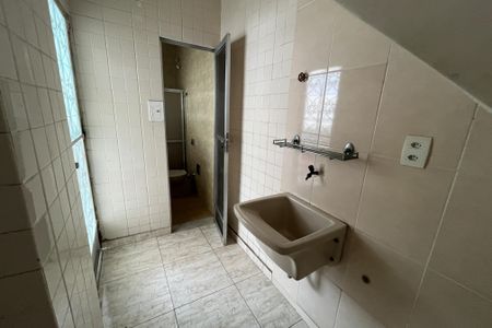 Casa de condomínio à venda com 204m², 3 quartos e 1 vagaArea de serviço