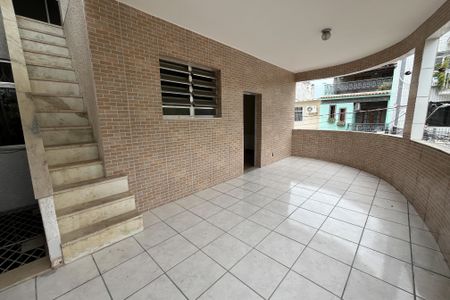 Casa de condomínio à venda com 204m², 3 quartos e 1 vagaVaranda
