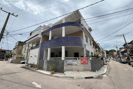 Casa de condomínio à venda com 204m², 3 quartos e 1 vagaFachada