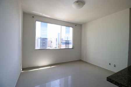 Sala de apartamento para alugar com 2 quartos, 66m² em Amaralina, Salvador