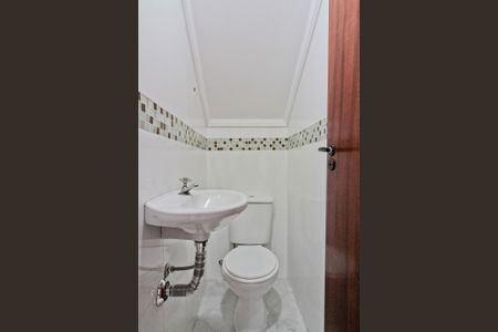 Casa de condomínio à venda com 89m², 2 quartos e 2 vagasLavabo