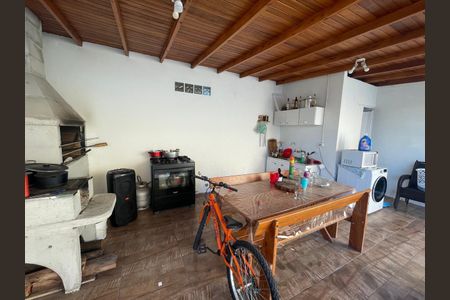 Casa à venda com 92m², 2 quartos e sem vagaÁrea de churrasco e Lavanderia