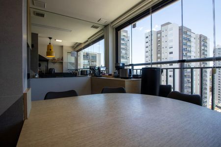 Varanda de apartamento à venda com 2 quartos, 63m² em Vila Andrade, São Paulo