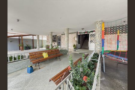 Apartamento à venda com 76m², 2 quartos e sem vagaÁrea comum