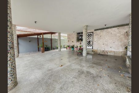 Apartamento à venda com 76m², 2 quartos e sem vagaÁrea comum