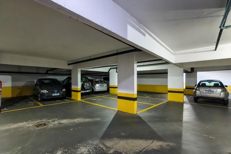 Studio para alugar com 38m², 0 quarto e 1 vaga Studio para alugar com 38m², 0 quarto e 1 vagaGaragem