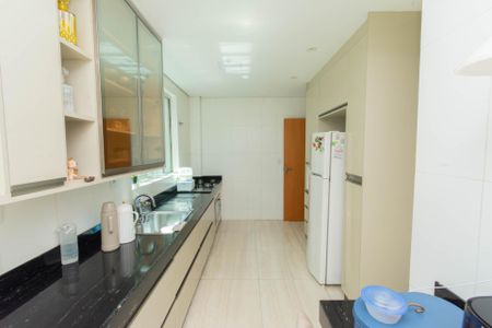Apartamento à venda com 153m², 3 quartos e 2 vagasCozinha