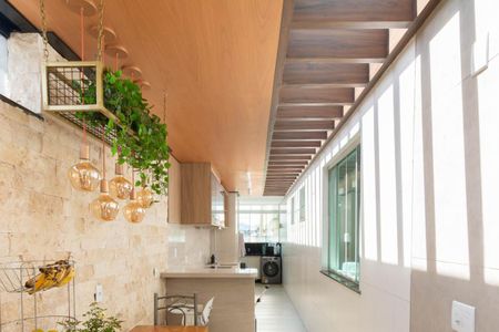 Apartamento à venda com 153m², 3 quartos e 2 vagasÁrea Privativa da Cozinha e Serviços