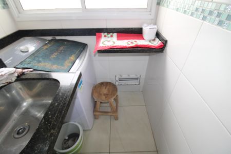 Apartamento à venda com 65m², 3 quartos e 1 vagaÁrea de Serviço