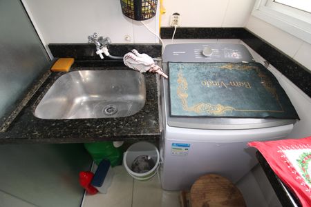 Apartamento à venda com 65m², 3 quartos e 1 vagaÁrea de Serviço