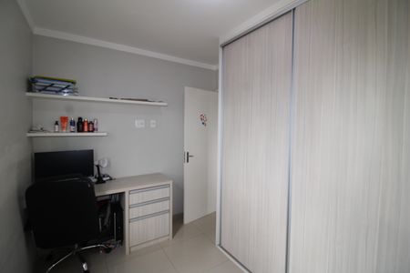 Apartamento à venda com 65m², 3 quartos e 1 vagaQuarto 2