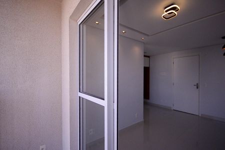 Sala - Varanda  de apartamento para alugar com 2 quartos, 42m² em Sacoma, São Paulo