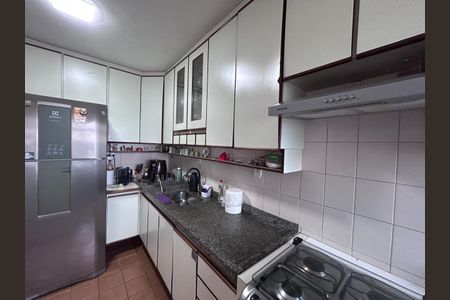 Apartamento para alugar com 67m², 2 quartos e 2 vagasCozinha