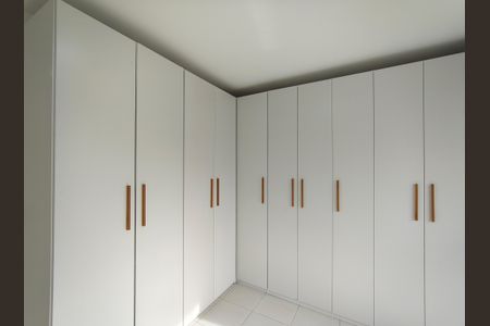 Apartamento para alugar com 77m², 2 quartos e 1 vagaQuarto 2 - Suíte com varanda