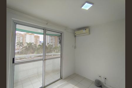 Apartamento para alugar com 77m², 2 quartos e 1 vagaQuarto 2 - Suíte com varanda