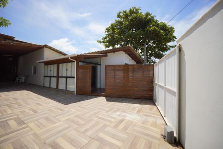 Casa para alugar com 70m², 2 quartos e 1 vagaGaragem e pátio