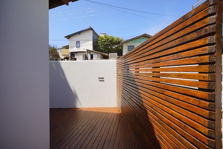 Casa para alugar com 70m², 2 quartos e 1 vagaVaranda - deck