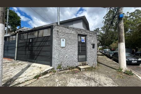 Casa para alugar com 135m², 3 quartos e 4 vagasFachada