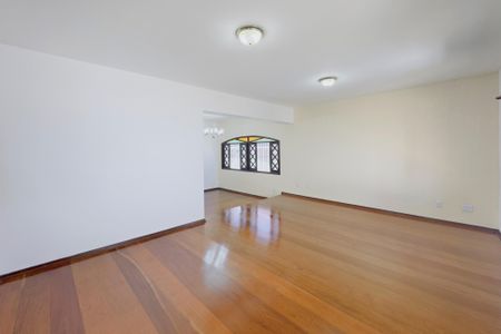 Casa para alugar com 3 quartos, 274m² em Bosque dos Eucaliptos, São José dos Campos