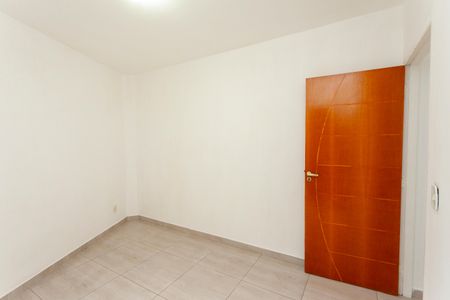 Quarto de casa para alugar com 1 quarto, 60m² em Jardim Alzira, São Paulo